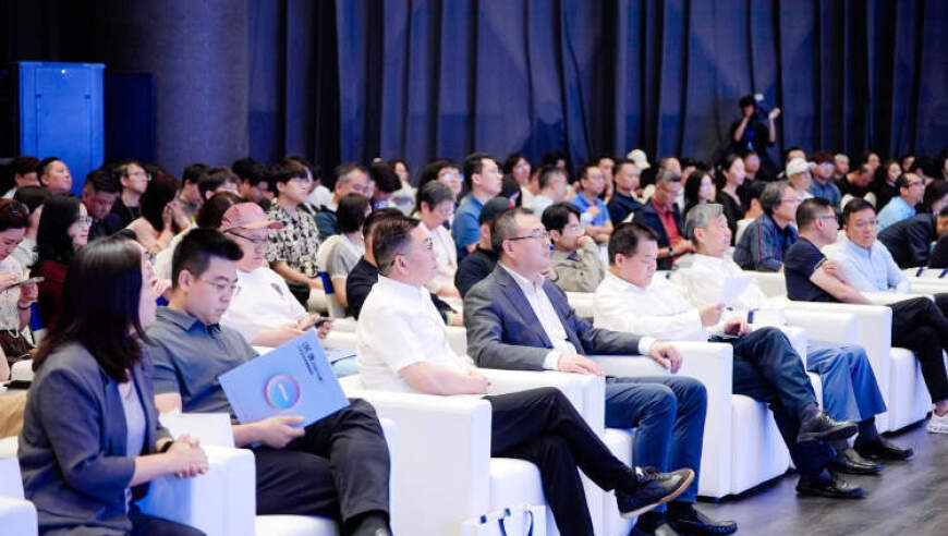新澳门最新六台彩开什么号码,乌总统称不签需十代人付出代价协议,经济性执行方案剖析_免费版V3.33